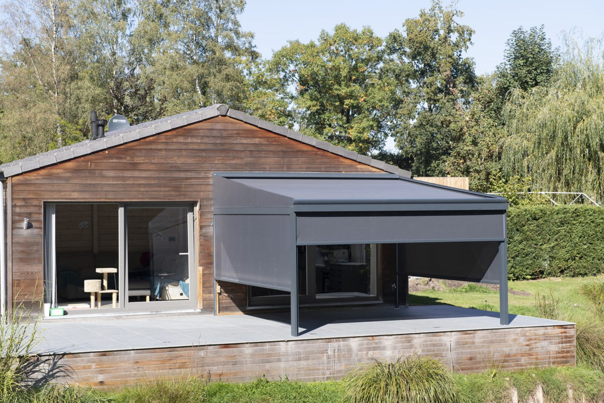 Pergola with drop-down side screens and front valance